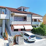 New Bibaj - 350m Strand, Beach, * Πόρετς