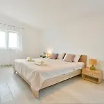 New Bibaj - 350m Strand, Beach, Πόρετς