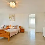 New Bibaj - 350m Strand, Beach,