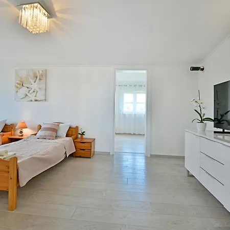 New Bibaj - 350m Strand, Beach, Apartament *